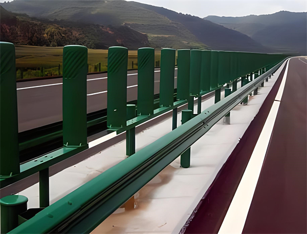 伊犁三波护栏板在高速公路的应用
